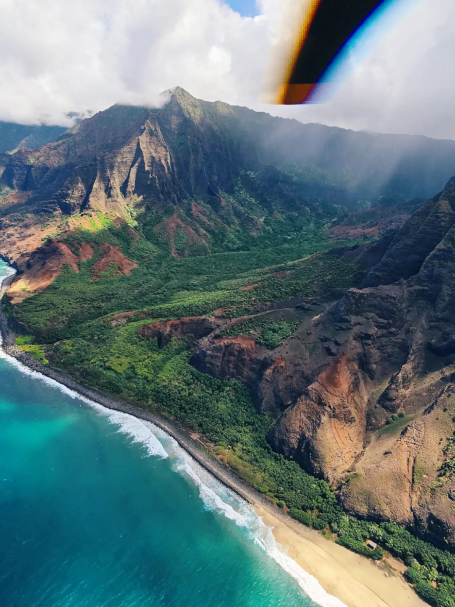 Helikopter vlucht boven de Na Pali Coast